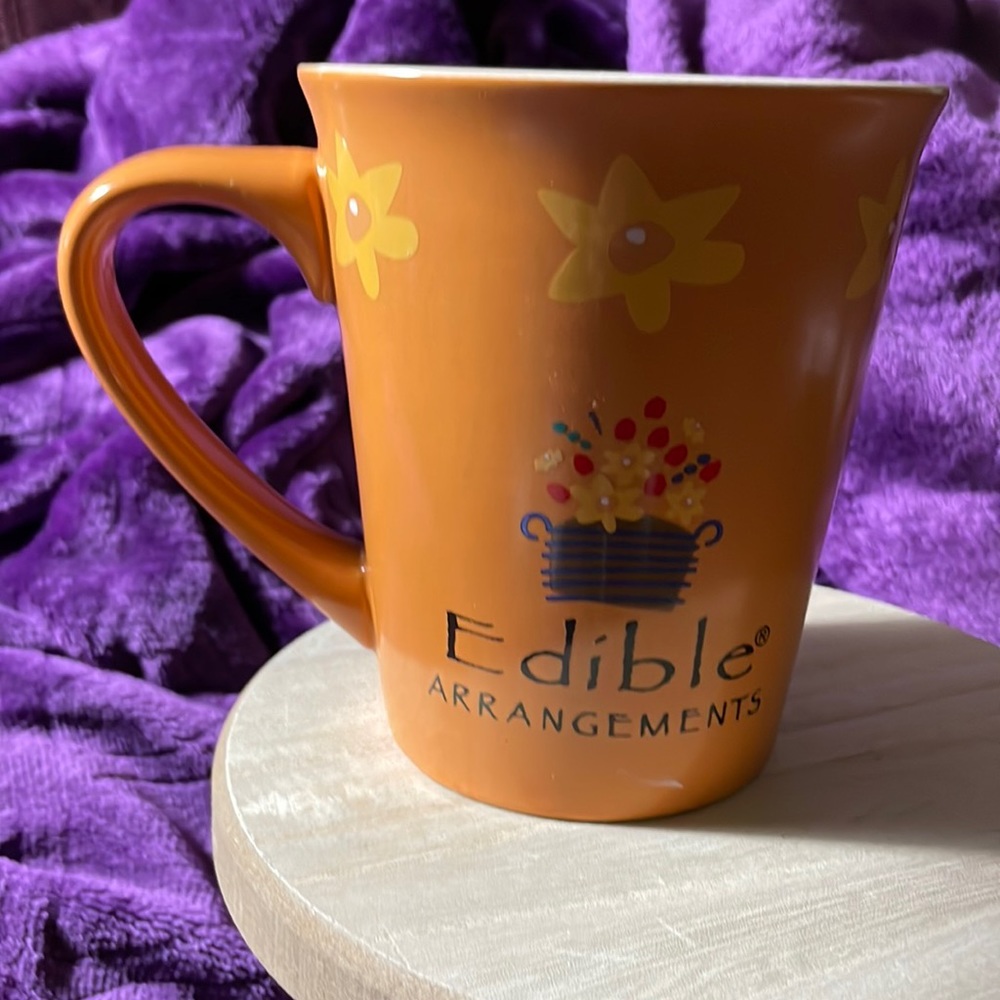Edible Arrangements large mug EUC